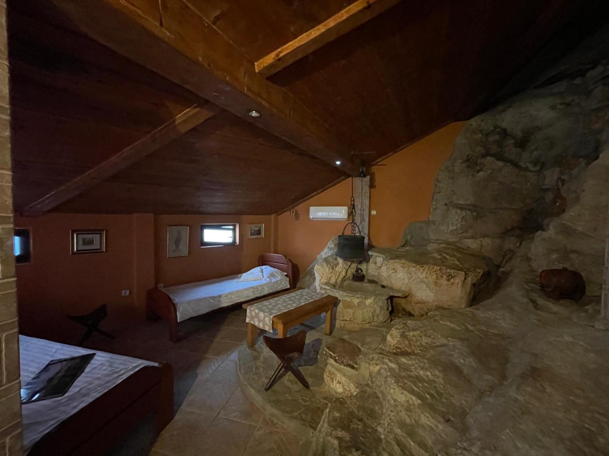Cave Apartment Virpazar Eksteriør billede
